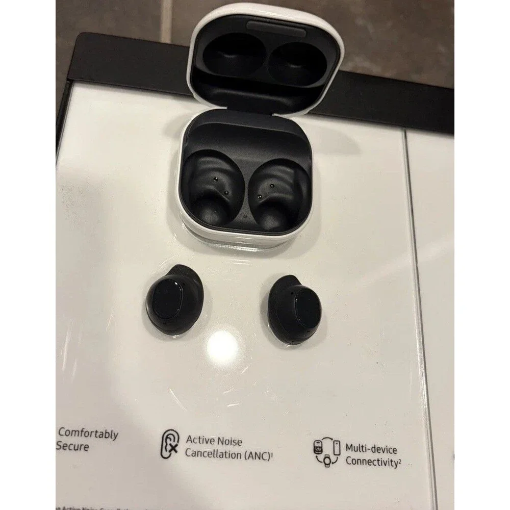 Samsung Galaxy Buds - Store Display Model Advertising - 3 Pairs - Not Functional
